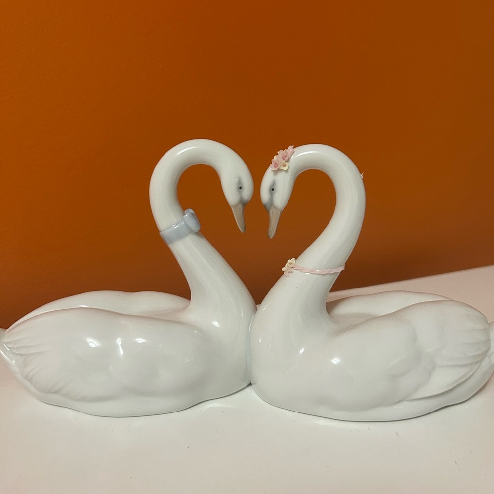 Lladro Endless Love Swans - perfect condition. No box.